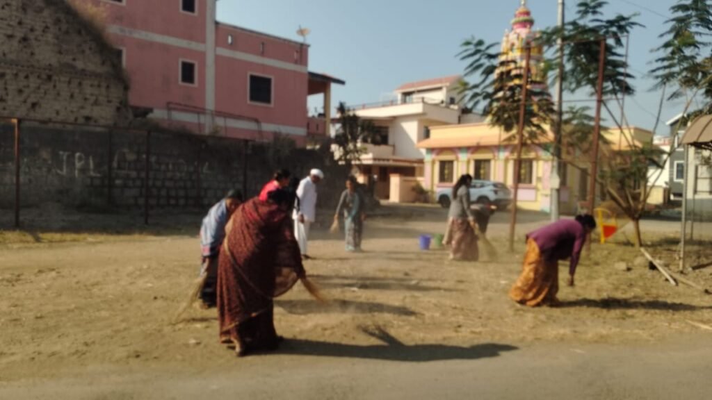 जवळे (ता.आंबेगाव) येथे संपन्न झाली स्वच्छता मोहीम!! img 20251230 wa0243