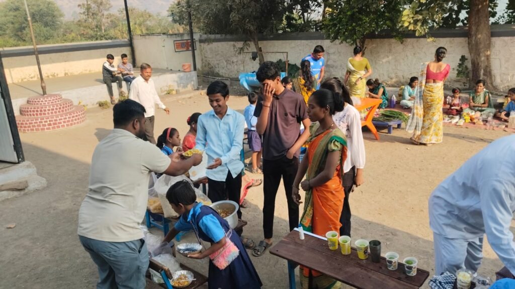 जिल्हा परिषद प्राथमिक शाळा ढोबळेवाडी (जारकरवाडी) येथे उत्साहात संपन्न झाला चिमुकल्यांचा आठवडे बाजार !! img 20260214 wa0492