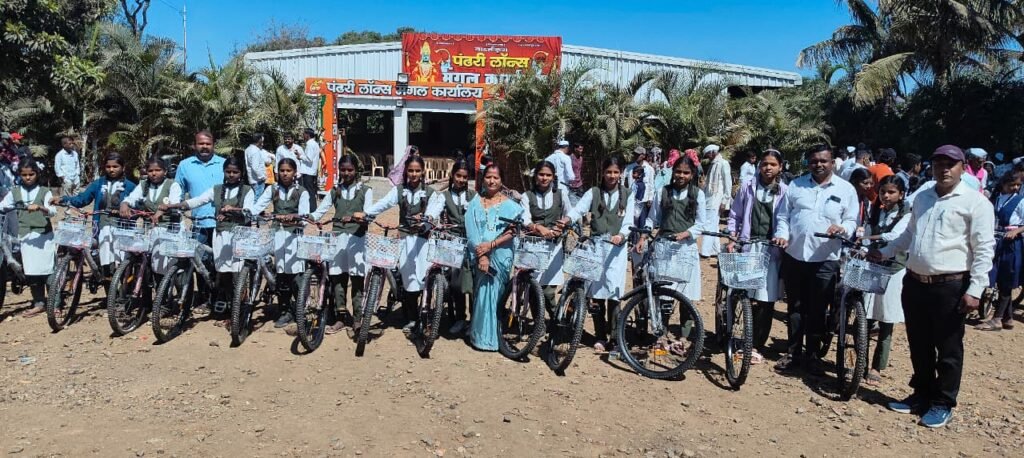 न्यू इंग्लिश स्कूल लाखणगावच्या १३ विद्यार्थिनींना सायकलचे वाटप !! img 20260227 wa0408