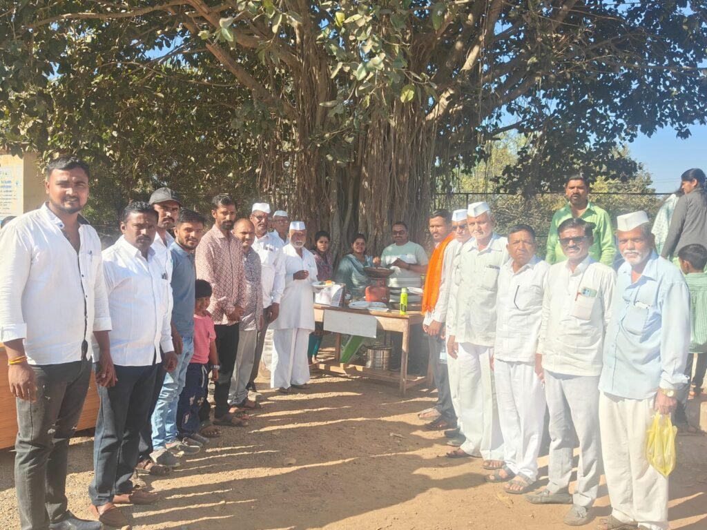 जिल्हा परिषद प्राथमिक शाळा पारगाव (शिंगवे) येथील चिमुकल्या शालेय विद्यार्थ्यांनी बाजाराच्या माध्यमातून घेतले व्यवहार ज्ञानाचे धडे !! motion photo 413697089789110072