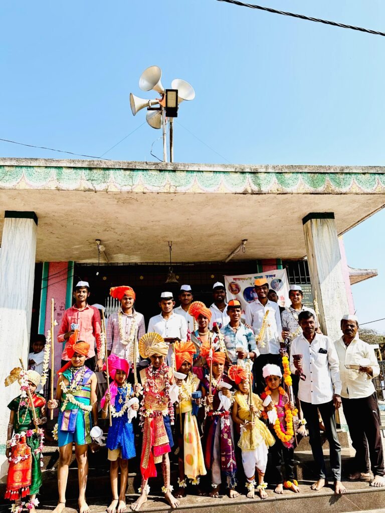 शिरदाळे (ता.आंबेगाव) येथे पारंपरिक पद्धतीने संपन्न झाला धूलिवंदन सण;वीरांच्या मिरवणुकीची शेकडो वर्षांची परंपरा कायम !! img 20260303 wa0529