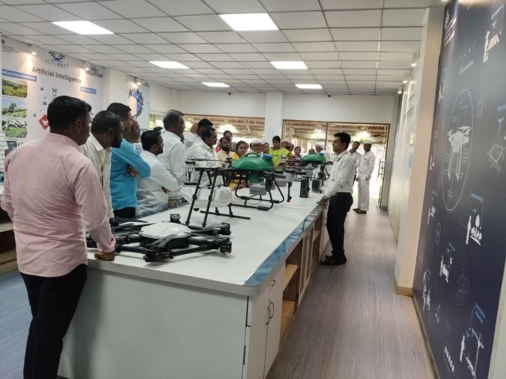 कृषी विज्ञान केंद्र बारामती येथे शेतकऱ्यांची अभ्यास सहल संपन्न !! img 20260329 wa0593