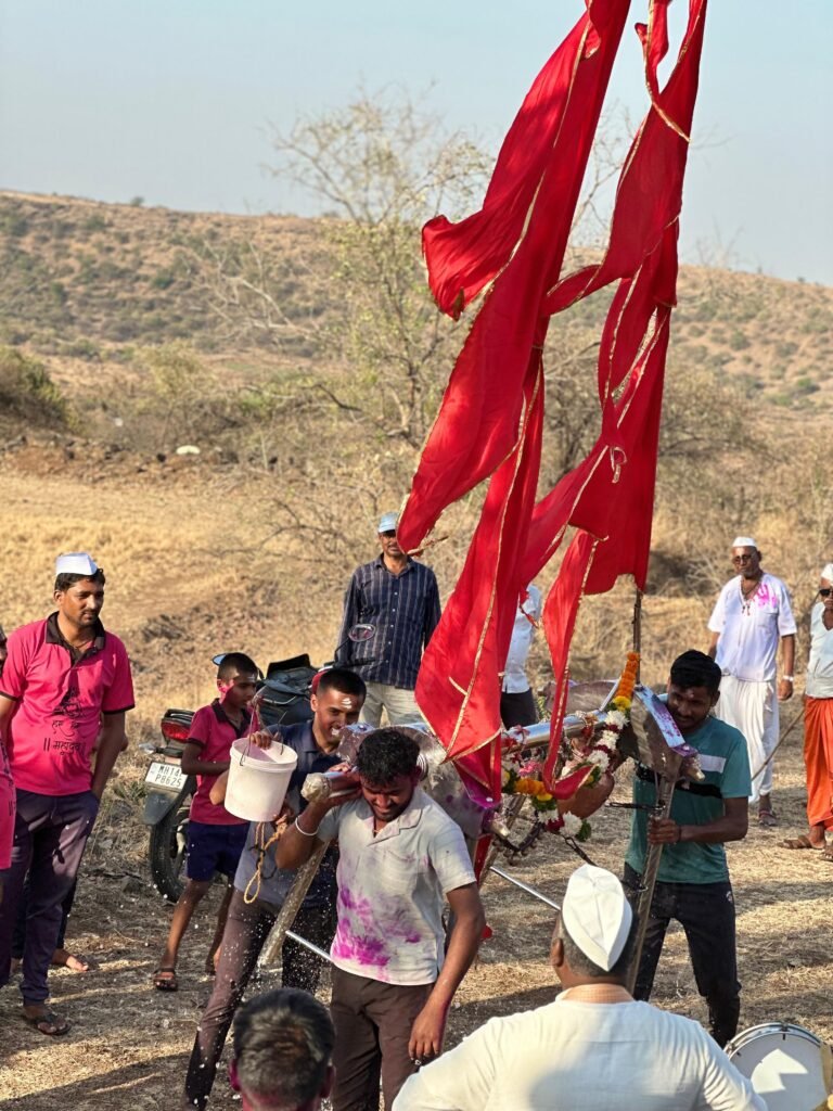 श्री शिखर शिंगणापूर कावड यात्रेची त्रयोदशीला झाली सांगता; त्रीलिंगी वनदेव महादेव मंदिर शिरदाळे येथे प्रदक्षिणा घेऊन केली जाते यात्रेची सांगता !! img 20260416 wa0129