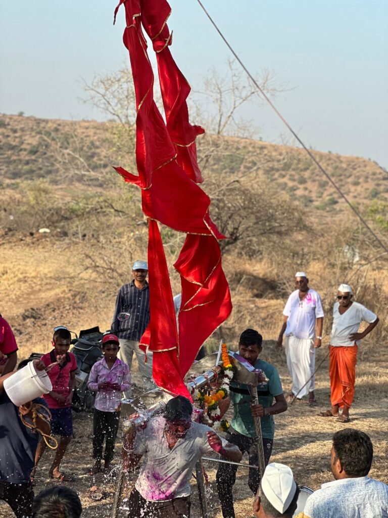 श्री शिखर शिंगणापूर कावड यात्रेची त्रयोदशीला झाली सांगता; त्रीलिंगी वनदेव महादेव मंदिर शिरदाळे येथे प्रदक्षिणा घेऊन केली जाते यात्रेची सांगता !! img 20260416 wa0133