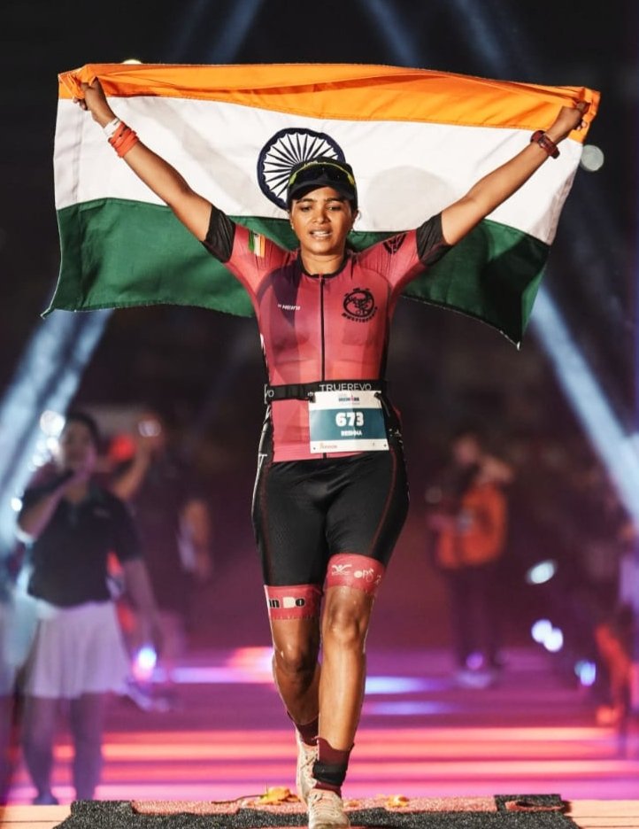 "शिवकन्या रेशमा कुटे यांना 'पहिली आयर्नमॅन महिला' होण्याचा बहुमान" !! 1009476498