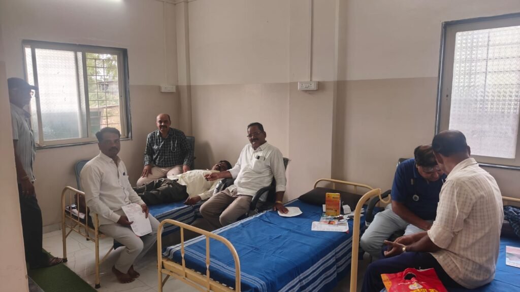 पारगाव (शिंगवे) येथे संपन्न झाले मोफत आरोग्य तपासणी शिबिर !! 1009655846