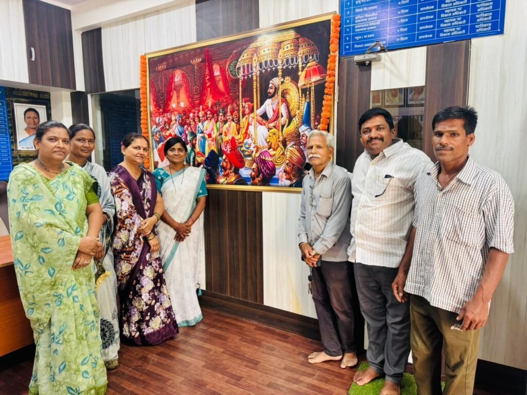 ग्रामपंचायत जवळे येथे शिवराज्याभिषेक दिन सोहळा उत्साहात संपन्न !! 1009716337