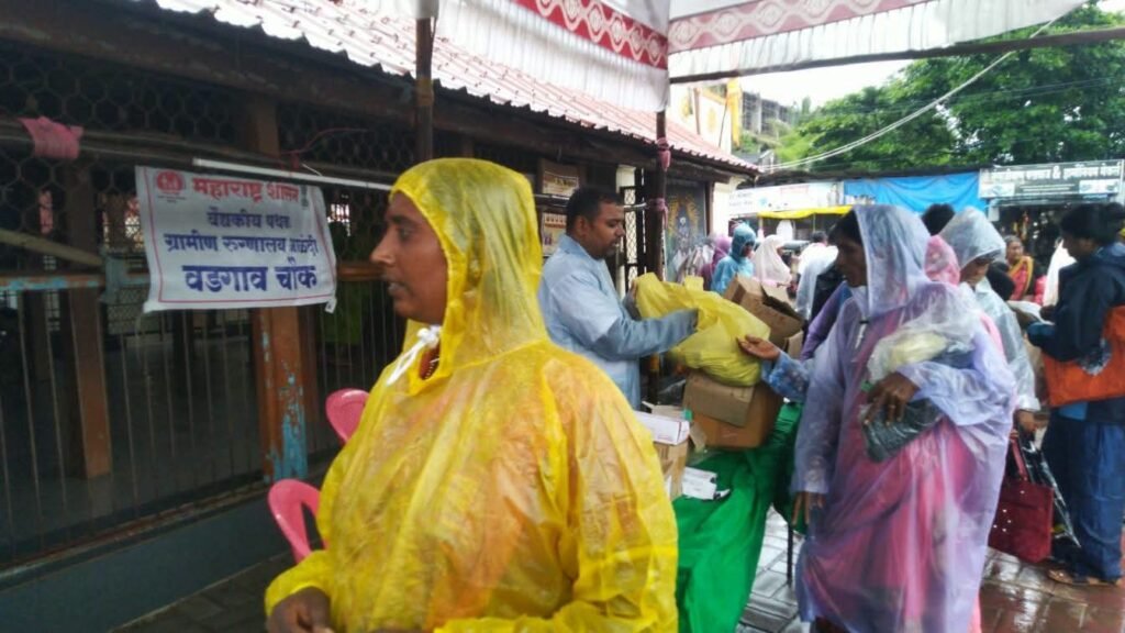 भक्ती विठ्ठलाची… सेवा आरोग्याची! लाखो वारकऱ्यांच्या आरोग्य रक्षणासाठी सज्ज आरोग्य यंत्रणा !! १९२ वैद्यकीय पथके, १७६ रुग्णवाहिका, ४,५०० औषध किट,निवारा केंद्रे, हिरकणी कक्ष आणि शुद्ध पाणी व्यवस्थेसह सर्वसमावेशक आरोग्य नियोजन !! 1010094027