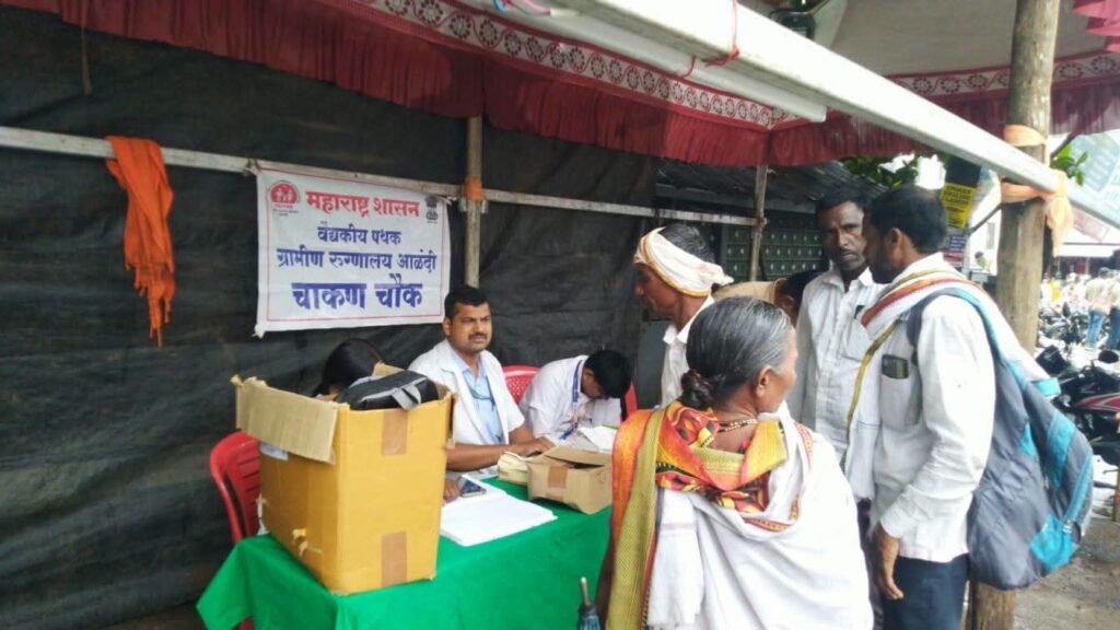 भक्ती विठ्ठलाची… सेवा आरोग्याची! लाखो वारकऱ्यांच्या आरोग्य रक्षणासाठी सज्ज आरोग्य यंत्रणा !! १९२ वैद्यकीय पथके, १७६ रुग्णवाहिका, ४,५०० औषध किट,निवारा केंद्रे, हिरकणी कक्ष आणि शुद्ध पाणी व्यवस्थेसह सर्वसमावेशक आरोग्य नियोजन !! 1010094036