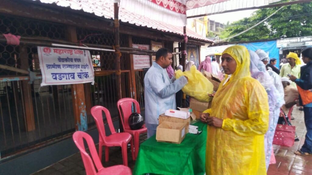 भक्ती विठ्ठलाची… सेवा आरोग्याची! लाखो वारकऱ्यांच्या आरोग्य रक्षणासाठी सज्ज आरोग्य यंत्रणा !! १९२ वैद्यकीय पथके, १७६ रुग्णवाहिका, ४,५०० औषध किट,निवारा केंद्रे, हिरकणी कक्ष आणि शुद्ध पाणी व्यवस्थेसह सर्वसमावेशक आरोग्य नियोजन !! 1010094040