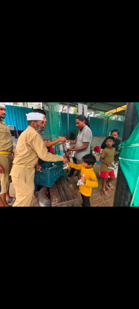 मानवतेचा संदेश देत संत निरंकारी मिशनचे पूरग्रस्तांसाठी मदतकार्य ; पिंपरी-चिंचवडमध्ये स्वच्छता अभियान, गरजूंना अन्नदान…. 1010119152