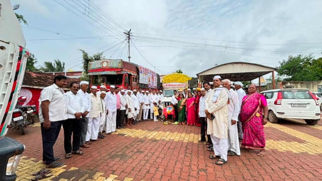 अजामेळा दिंडीचे गावडेवाडी येथून पंढरीकडे प्रस्थान !! 1010119321
