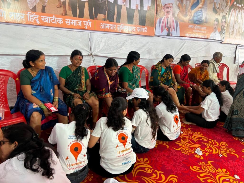 वारकऱ्यांचा 'चरण सेवा' उपक्रमाला उत्स्फूर्त प्रतिसाद ; मुख्यमंत्री सहाय्यता निधीचा उपक्रम- रामेश्वर नाईक 1010156641