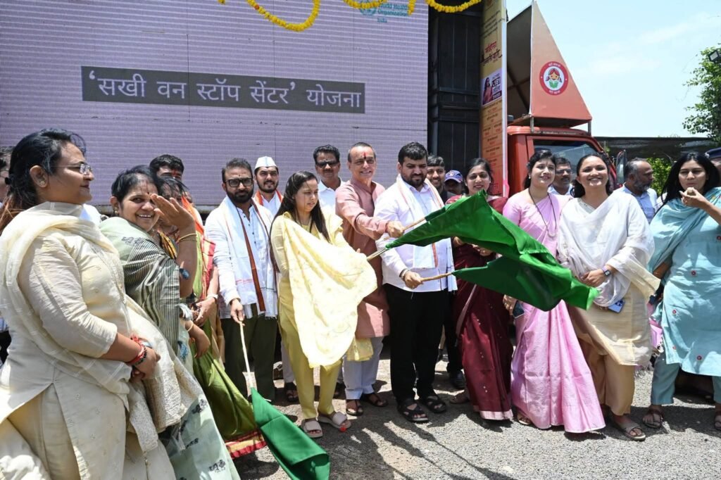 महिला उन्नती वारी" उपक्रमाचा अधिकाधिक महिलांनी लाभ घ्यावा- महिला व बालविकास मंत्री आदिती तटकरे 1010156662
