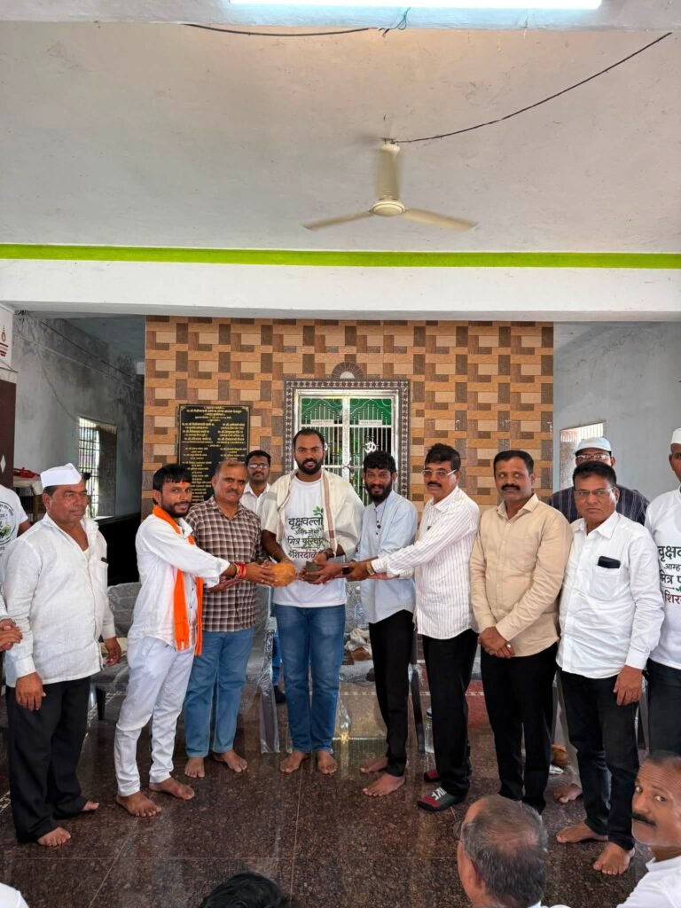 वृक्षवल्ली मित्र परिवारातर्फे शिरदाळे येथे १०० देशी वृक्षांचे वृक्षारोपण !! 1010163211