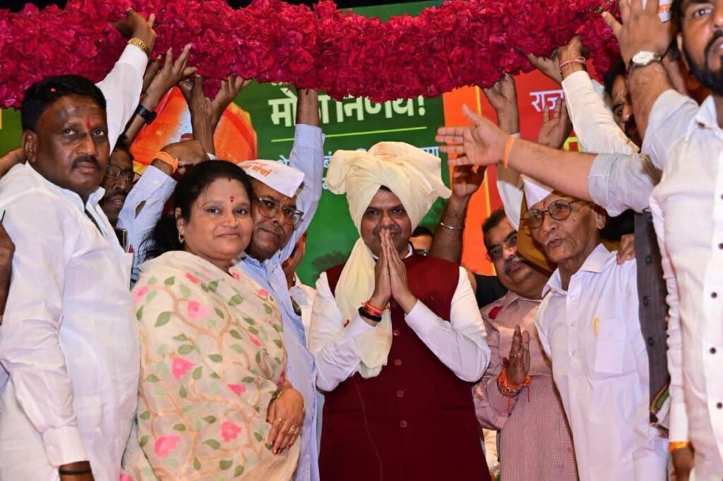 शेतकऱ्यांची ४८ हजार कोटी रुपयांची वीज बिल थकबाकी माफ करणार- मुख्यमंत्री देवेंद्र फडणवीस 1010199701