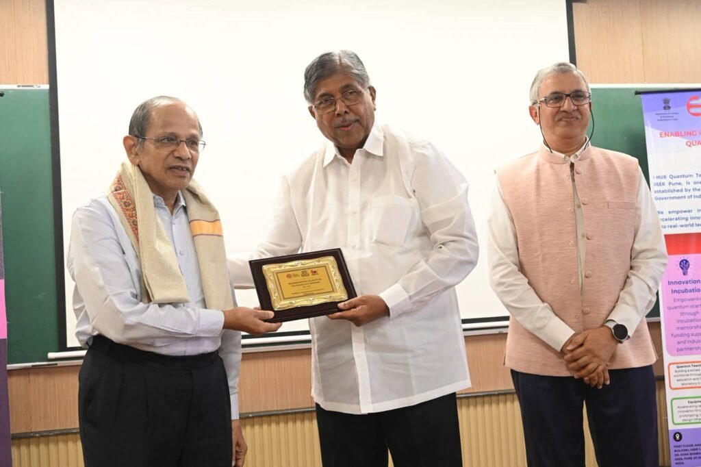 राज्याच्या प्रगतीसाठी तंत्रज्ञान विकासाला प्राधान्य; क्वांटम टेक्नॉलॉजी मिशनला शासनाचे पूर्ण सहकार्य-उच्च व तंत्र शिक्षण मंत्री चंद्रकांत पाटील 1010218745