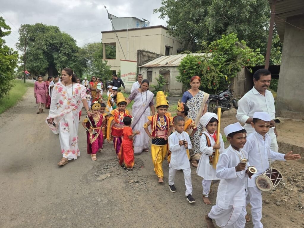 जिल्हा परिषद प्राथमिक शाळा जवळे येथे बालचमूचा दिंडी सोहळा उत्साहात संपन्न !! 1010225945