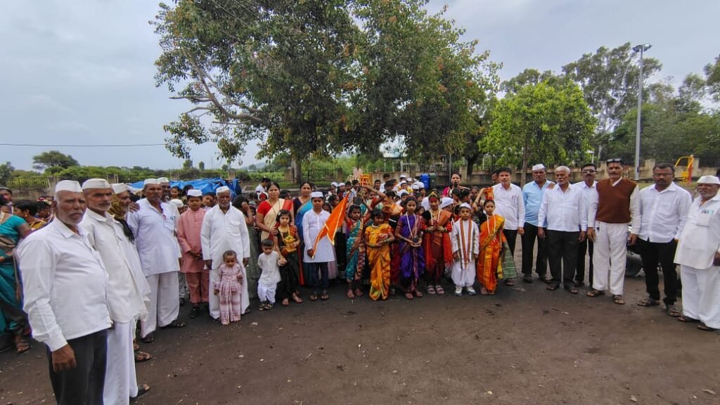 जिल्हा परिषद प्राथमिक शाळा जारकरवाडी येथे उत्साहात संपन्न झाली विद्यार्थ्यांची बालदिंडी !! 1010276602