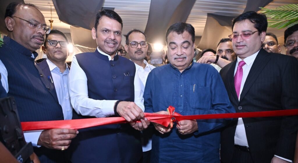 न्यू एरा हॉस्पिटलचे मुख्यमंत्र्यांच्या हस्ते उद्घाटन 1010339564