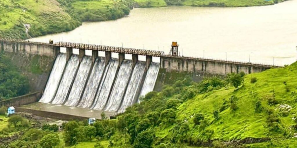 कळमोडी धरण १००% भरले; आरळा नदीकाठच्या गावांना सतर्कतेचा इशारा !! img 20260707 wa0629