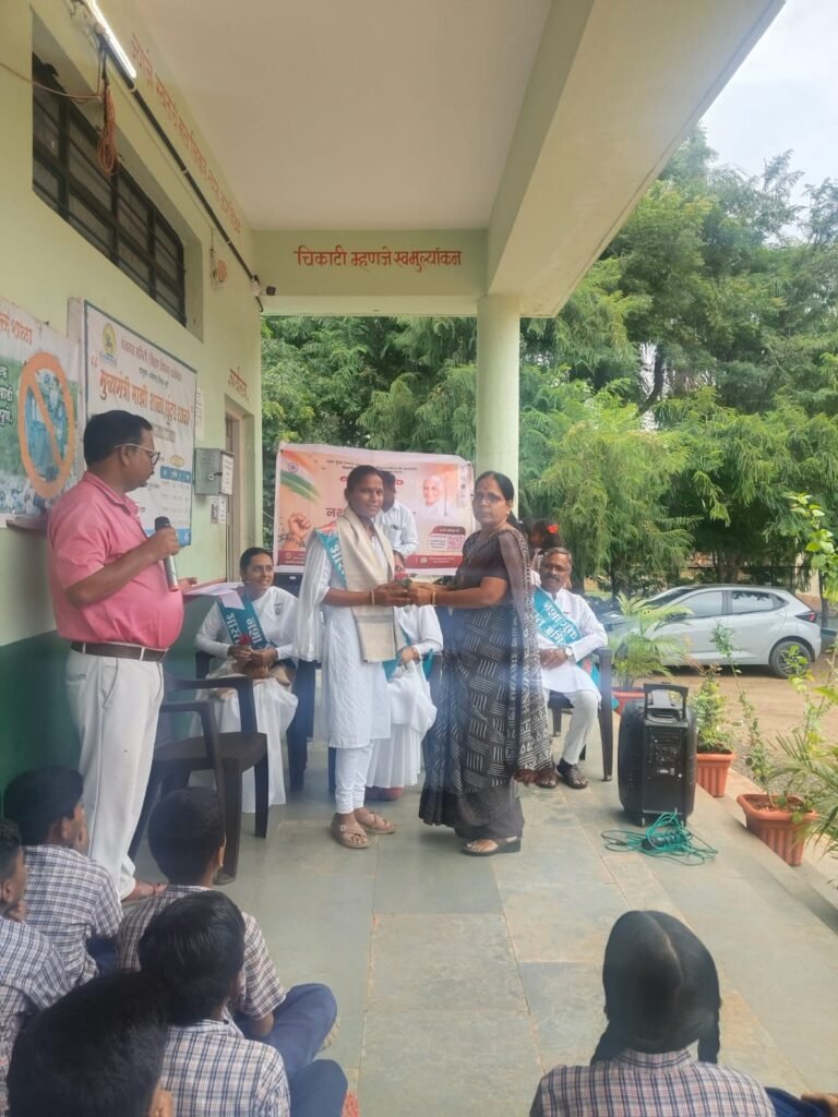 आदर्श माध्यमिक विद्यालय जारकरवाडी येथे ब्रह्मकुमारी विश्वविद्यालय शाखा पारगाव यांच्या माध्यमातून व्यसनमुक्ती,मोबाईलच्या अतिवापरासह व्यसनांच्या दुष्परिणामांबाबत विद्यार्थ्यांना मार्गदर्शन !! 1010516974