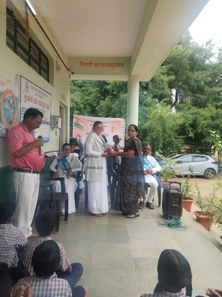 आदर्श माध्यमिक विद्यालय जारकरवाडी येथे ब्रह्मकुमारी विश्वविद्यालय शाखा पारगाव यांच्या माध्यमातून व्यसनमुक्ती,मोबाईलच्या अतिवापरासह व्यसनांच्या दुष्परिणामांबाबत विद्यार्थ्यांना मार्गदर्शन !! 1010516980