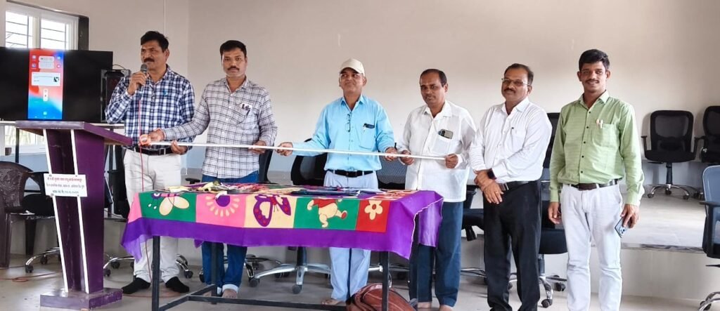 चांडोली बुद्रुक केंद्रातील ७२ शिक्षकांची कळंब येथे शिक्षण परिषद संपन्न !! 1010781812