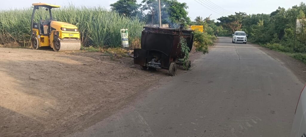 निरगुडसर फाटा–लोणी रस्त्यावरील खड्ड्यांची दुरुस्ती सुरू ; महाविद्यालयीन विद्यार्थी, व्यापारी, शेतकऱ्यांसह औद्योगिक व बाजारपेठांकडे जाणाऱ्या नागरिकांना दिलासा !! 1010822296