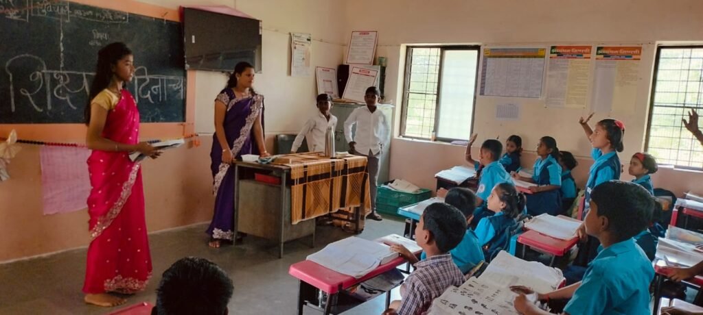जिल्हा परिषद प्राथमिक शाळा जारकरवाडी येथे उत्साहात संपन्न झाला शिक्षक दिन !! 1010858233