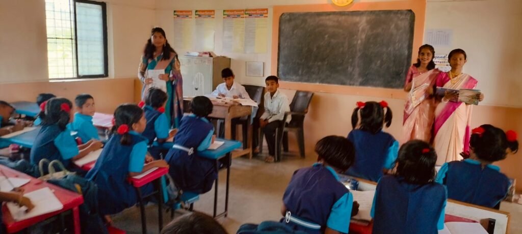 जिल्हा परिषद प्राथमिक शाळा जारकरवाडी येथे उत्साहात संपन्न झाला शिक्षक दिन !! 1010858365