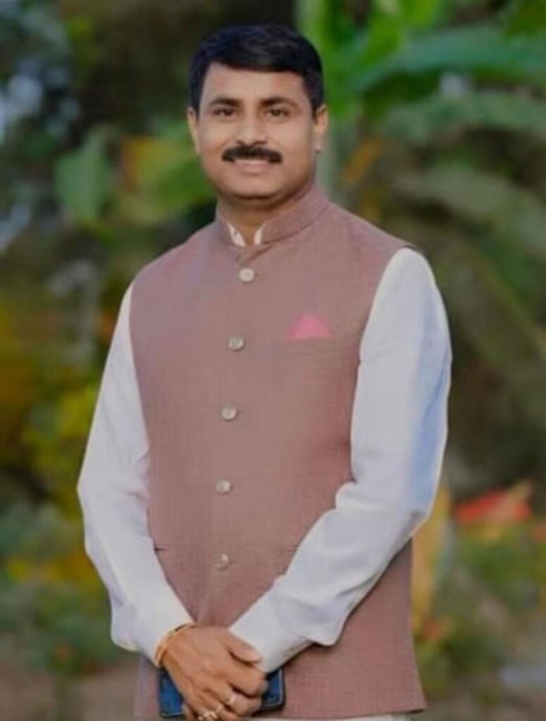 महसूलमंत्री चंद्रशेखर बावनकुळे यांना फेरतपासणी बाबत आंबेगाव तालुका पूर्व मंडलाचे अध्यक्ष किरण वाळुंज पाटील यांचे निवेदन 1011117875