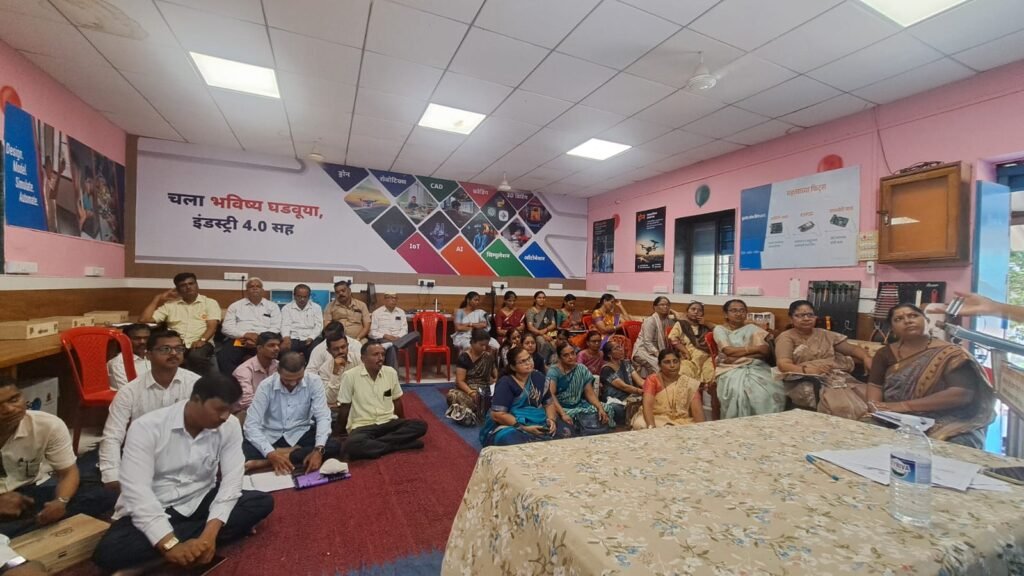 चांडोली बुद्रुक येथे केंद्रस्तरीय शिक्षण परिषद उत्साहात !! 1011175611