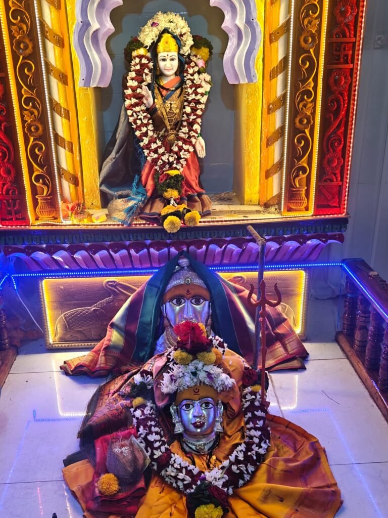 धार्मिक परंपरा आणि सांस्कृतिक वारसा जपणाऱ्या जारकरवाडीत शारदीय नवरात्र महोत्सवाला उत्साहात प्रारंभ !! 1011270783