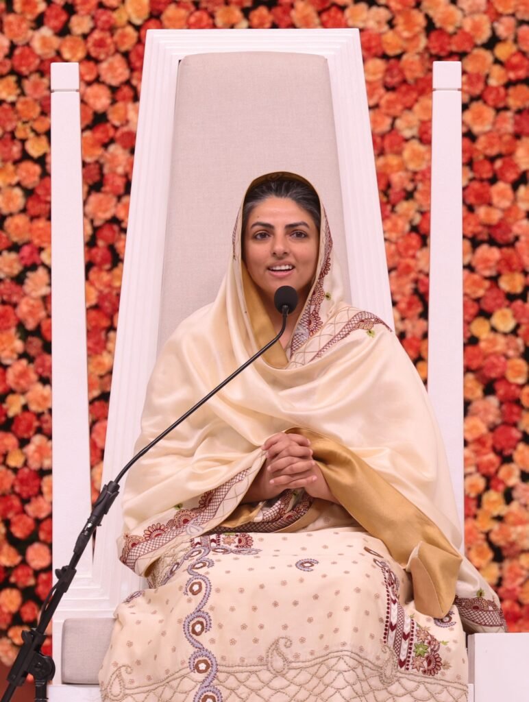 आध्यात्मिक जागृतीचा संदेश देत ७९व्या वार्षिक निरंकारी संत समागमाचा भव्य शुभारंभ ; परमात्म्याच्या अनुभूतीने मानव मन जागृत व्हावे– निरंकारी सदगुरु माता सुदीक्षा जी महाराज 1011441264