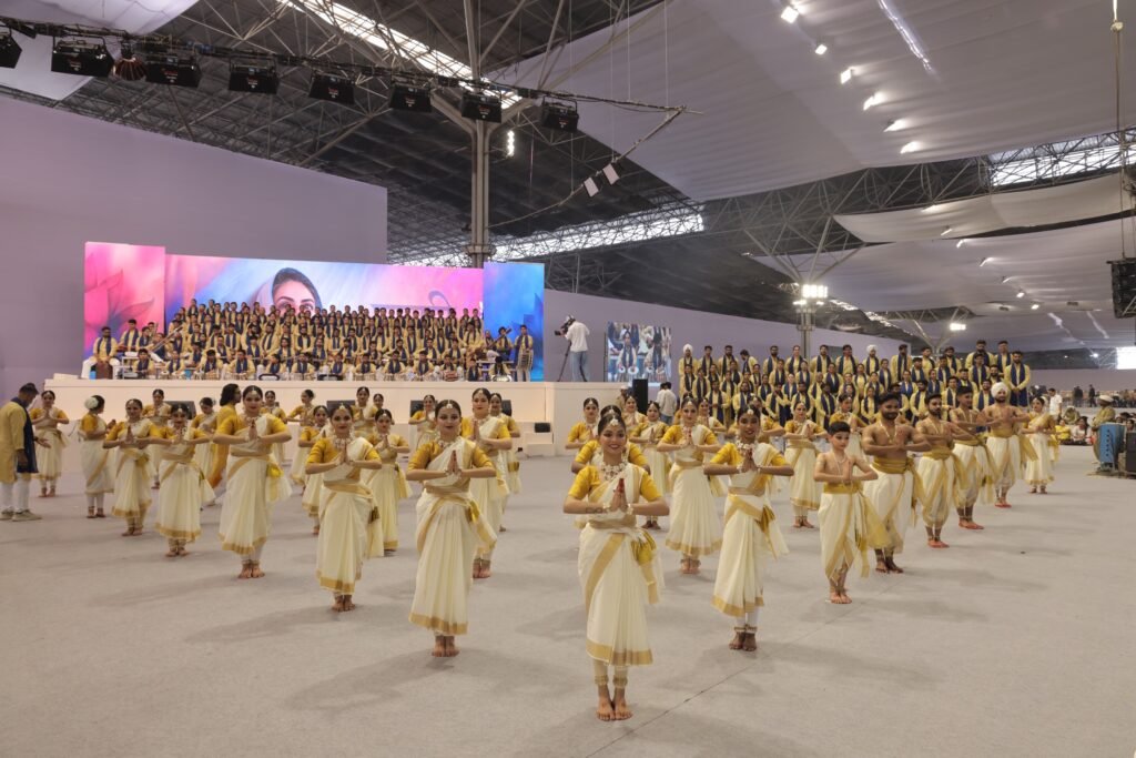 आध्यात्मिक जागृतीचा संदेश देत ७९व्या वार्षिक निरंकारी संत समागमाचा भव्य शुभारंभ ; परमात्म्याच्या अनुभूतीने मानव मन जागृत व्हावे– निरंकारी सदगुरु माता सुदीक्षा जी महाराज 1011441266