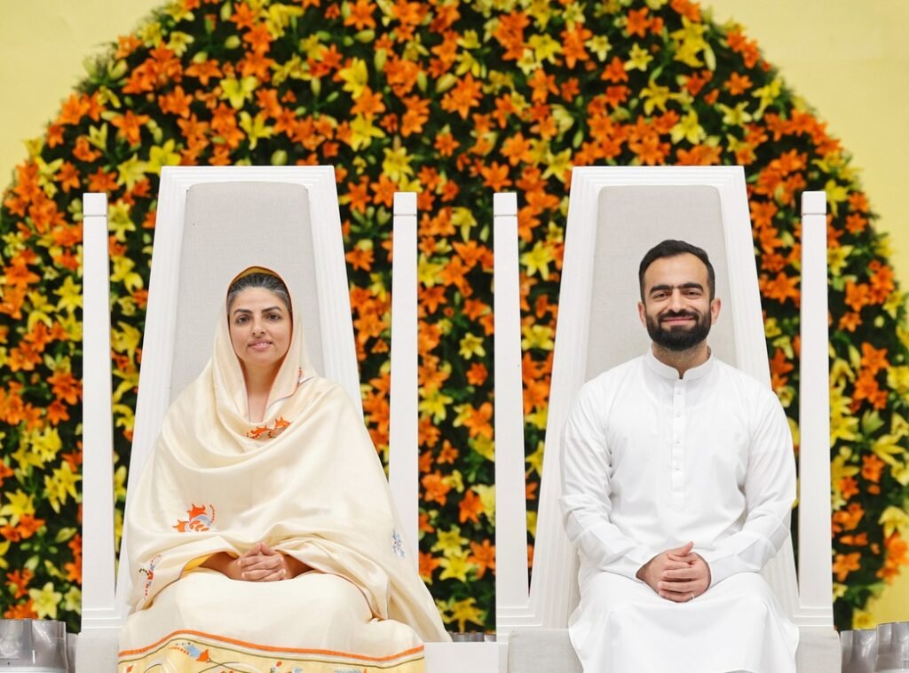 सद्गुरूंच्या दिव्य संदेशाने लाखो श्रद्धाळूंची चेतना झाली प्रकाशमान ; ७९व्या निरंकारी संत समागमात उसळला श्रद्धेचा महासागर ; प्रत्येक परिस्थितीत परमात्म्याच्या प्रेमात स्थिर राहणे हीच खरी जागृती- निरंकारी सद्गुरू माता सुदीक्षा जी महाराज 1011480511